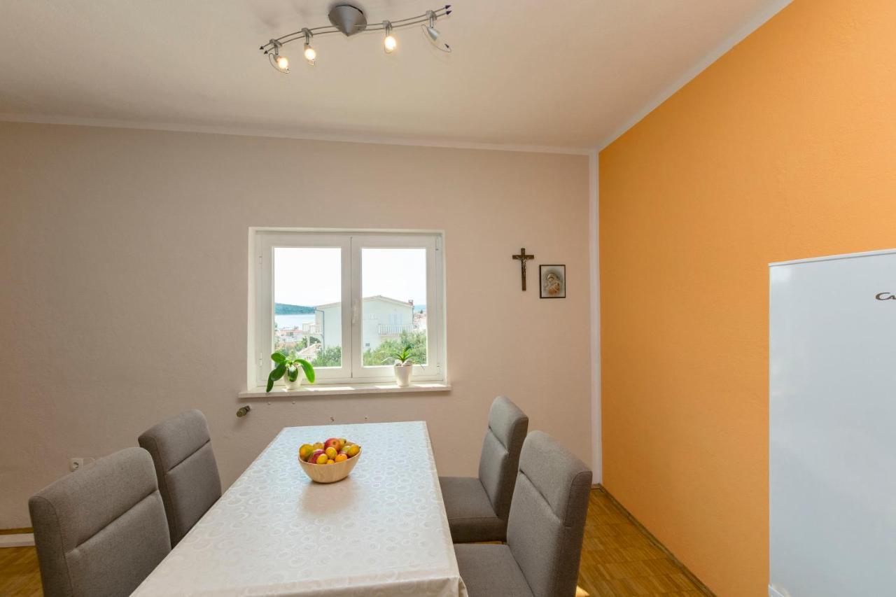 Apartments Jelka Primošten Esterno foto