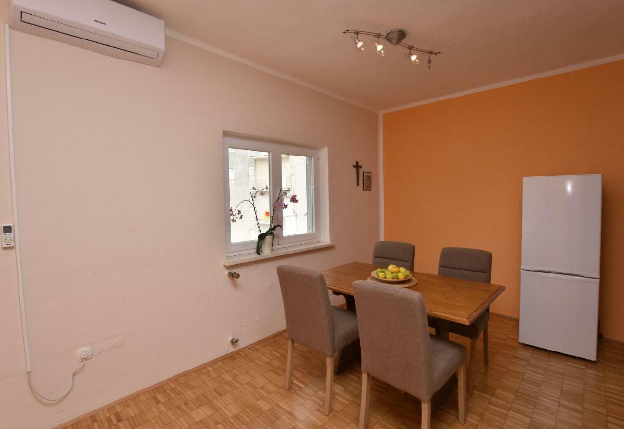 Apartments Jelka Primošten Esterno foto